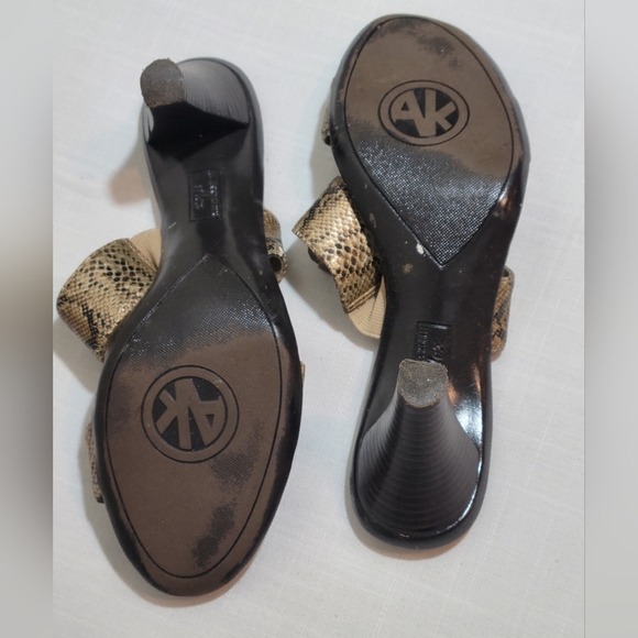 AK Open Toe Heels - Picture 4 of 5